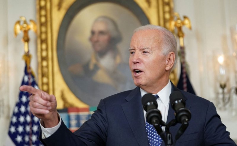 Democrats highlight distinctions between Biden and Trump cases in special counsel report